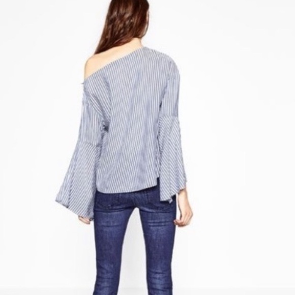 Zara Trafaluc Collection Blouse Off Shoulder Seersucker Striped Bell Sleeve Zip - Picture 9 of 11